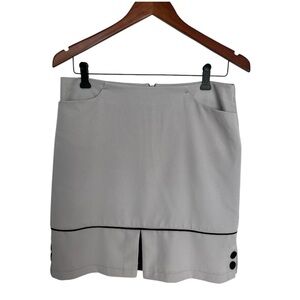 Dexim Golfwear Gray Skort with Black Trim and Button Detail size 6